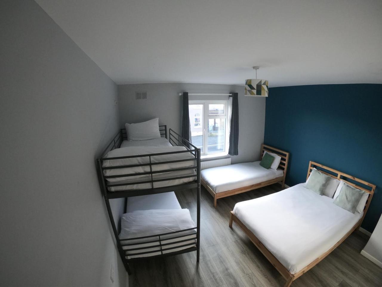 Rougey Lodge Hostel Бундоран Екстериор снимка