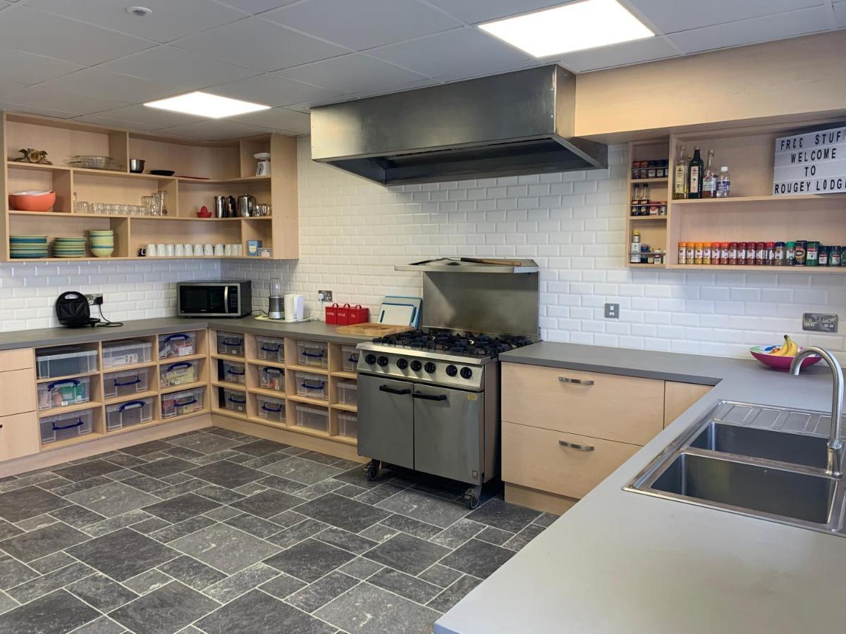 Rougey Lodge Hostel Бундоран Екстериор снимка